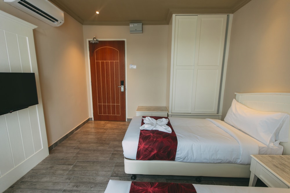 Tasik Villa International Resort 27/72