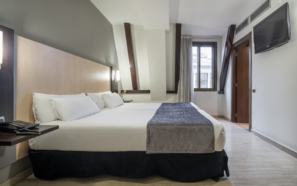 ROOM, SINGLE, DOUBLE BED