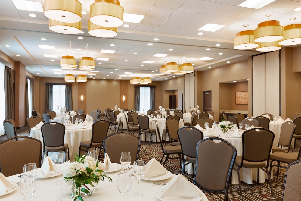 Hyatt Place Houston / The Woodlands 56/64