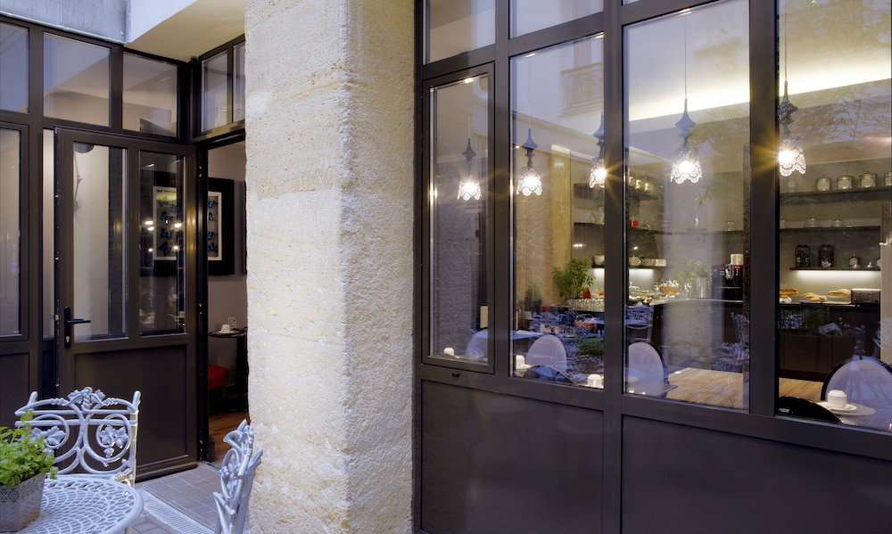 Hotel Mademoiselle 6/50