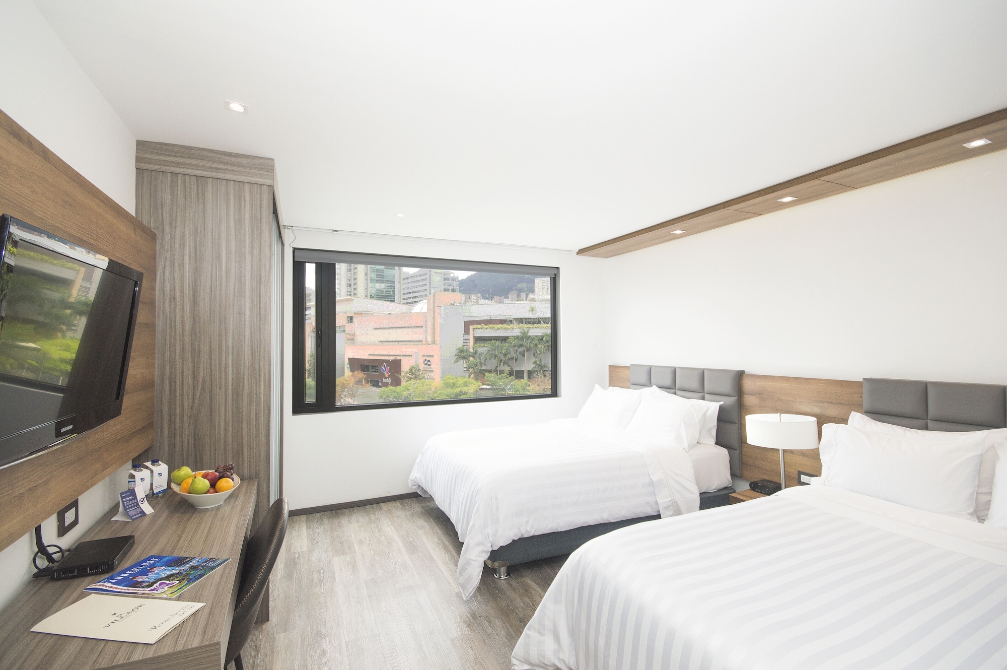 SUPERIOR, TWIN BEDS