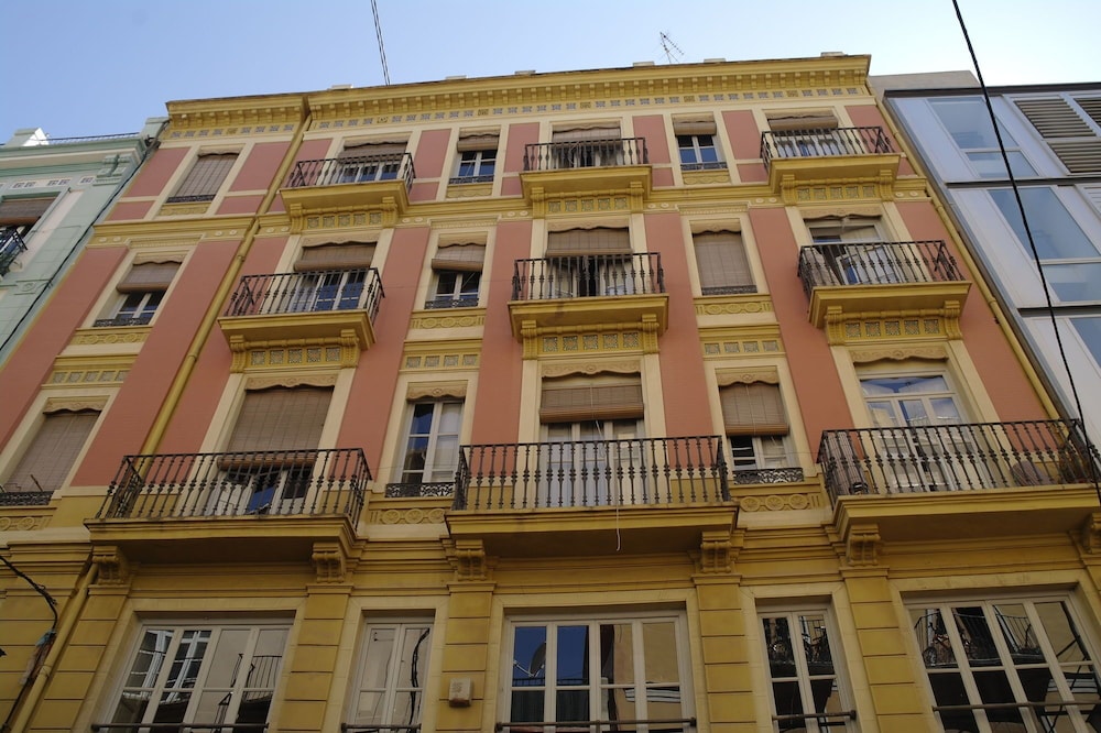 SUITE VALENCIA MURILLO APARTMENTS photo1