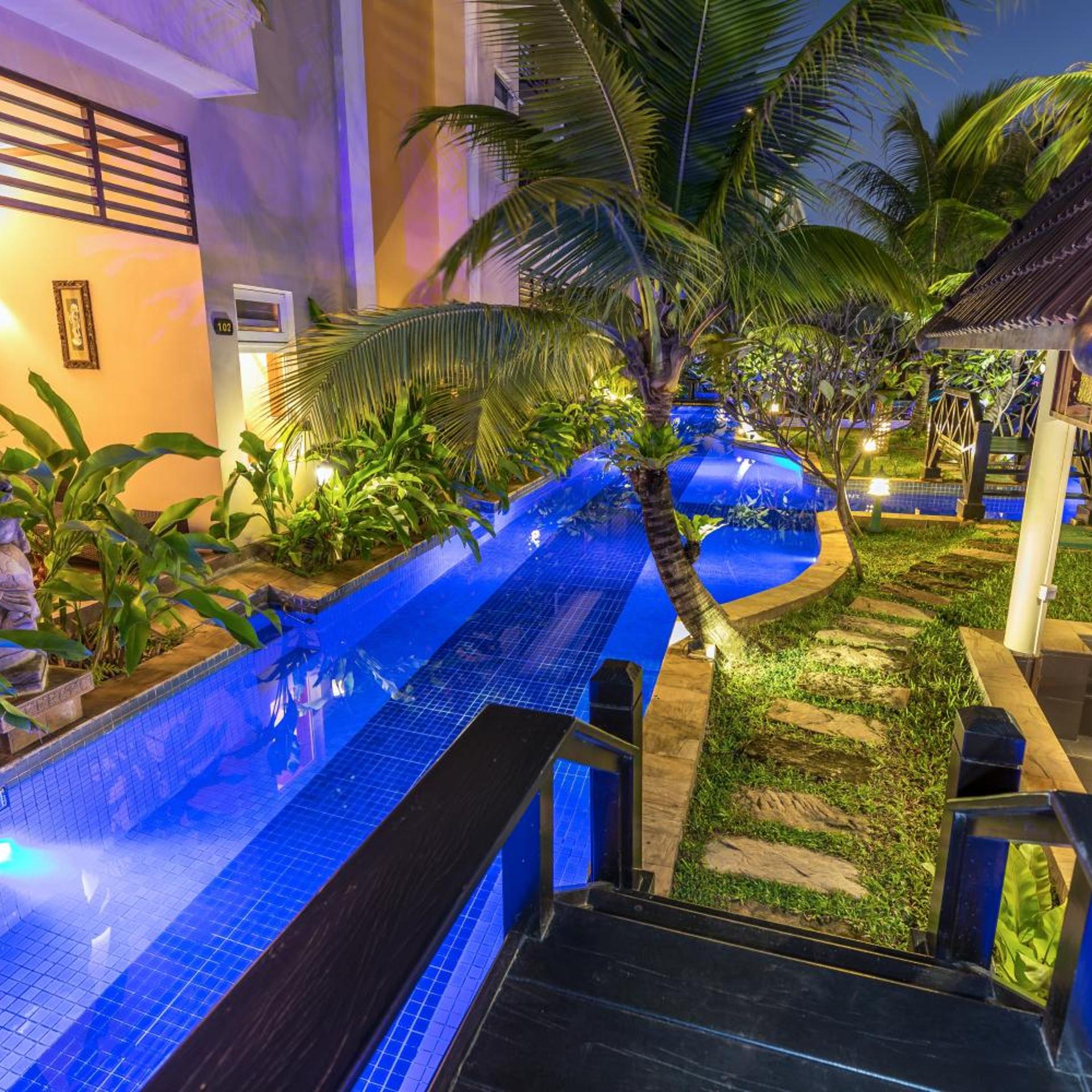 Bali Hotel 25/50