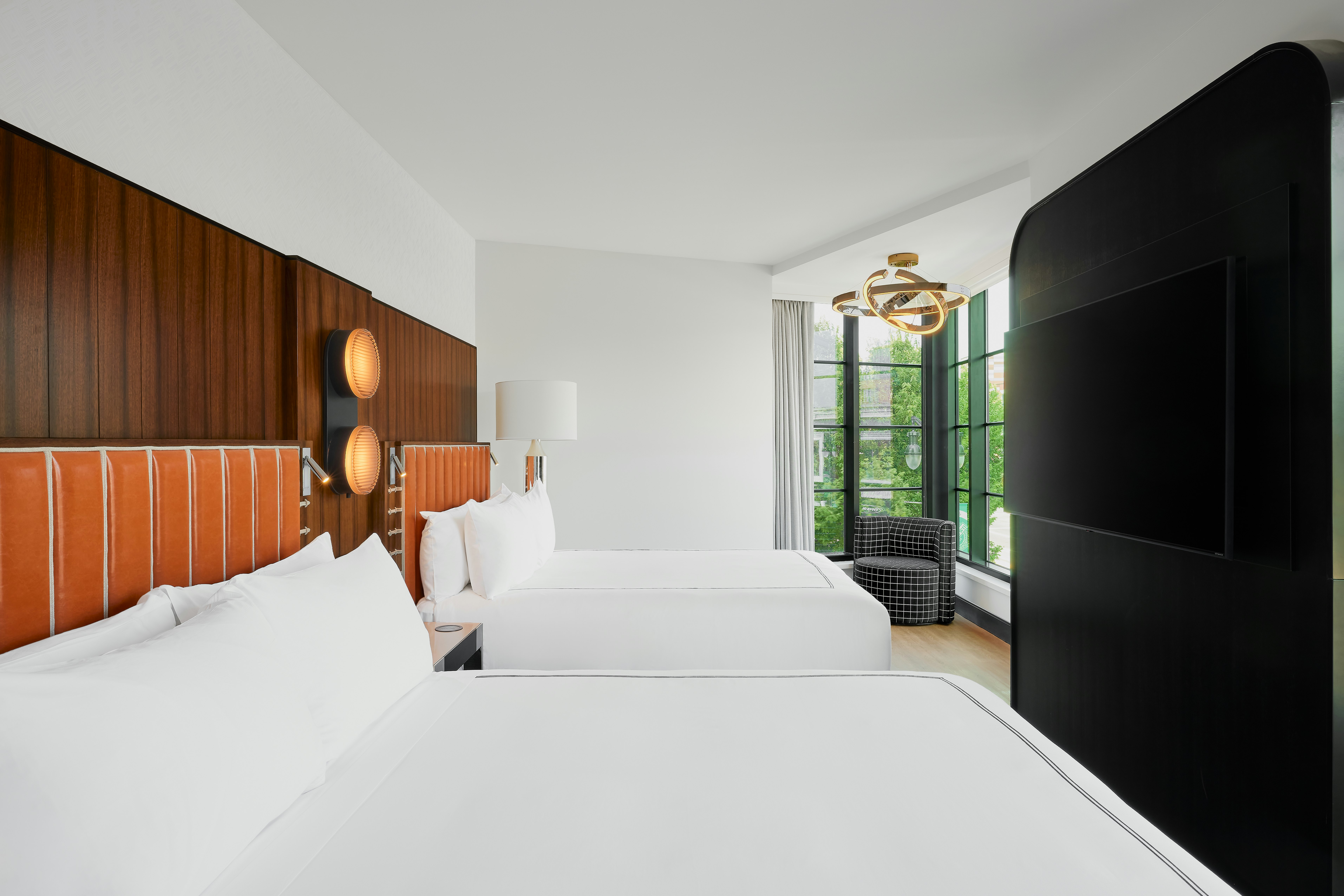 DELUXE, 2 QUEEN BEDS
