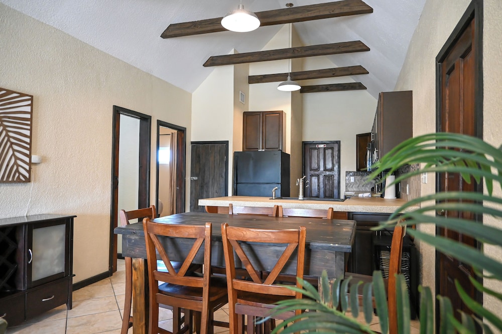 The Palapa House 72/85