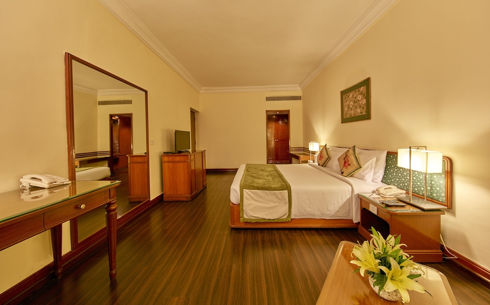 Royal Orchid Central Bangalore 17/75