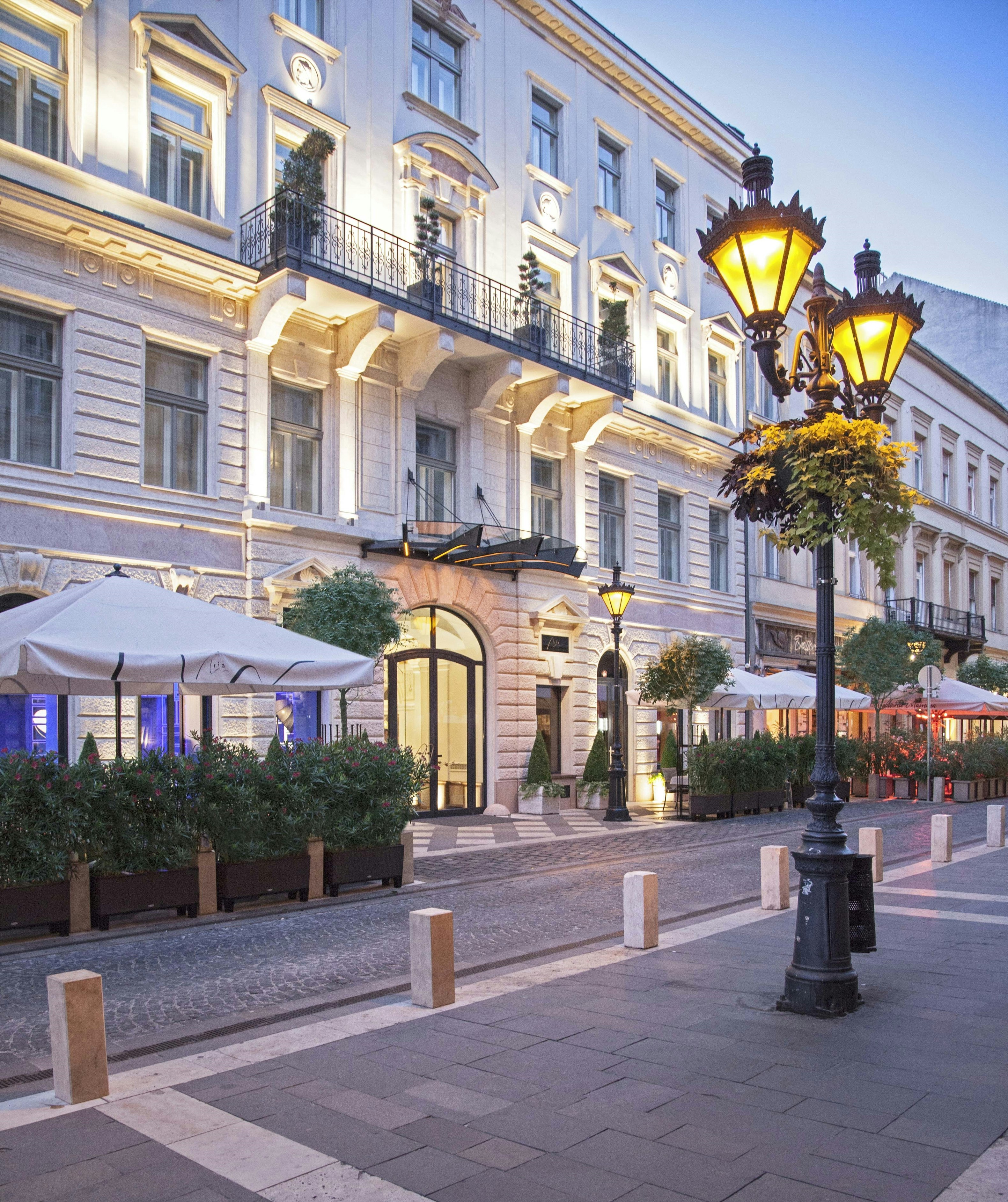 Aria Hotel Budapest 76/84