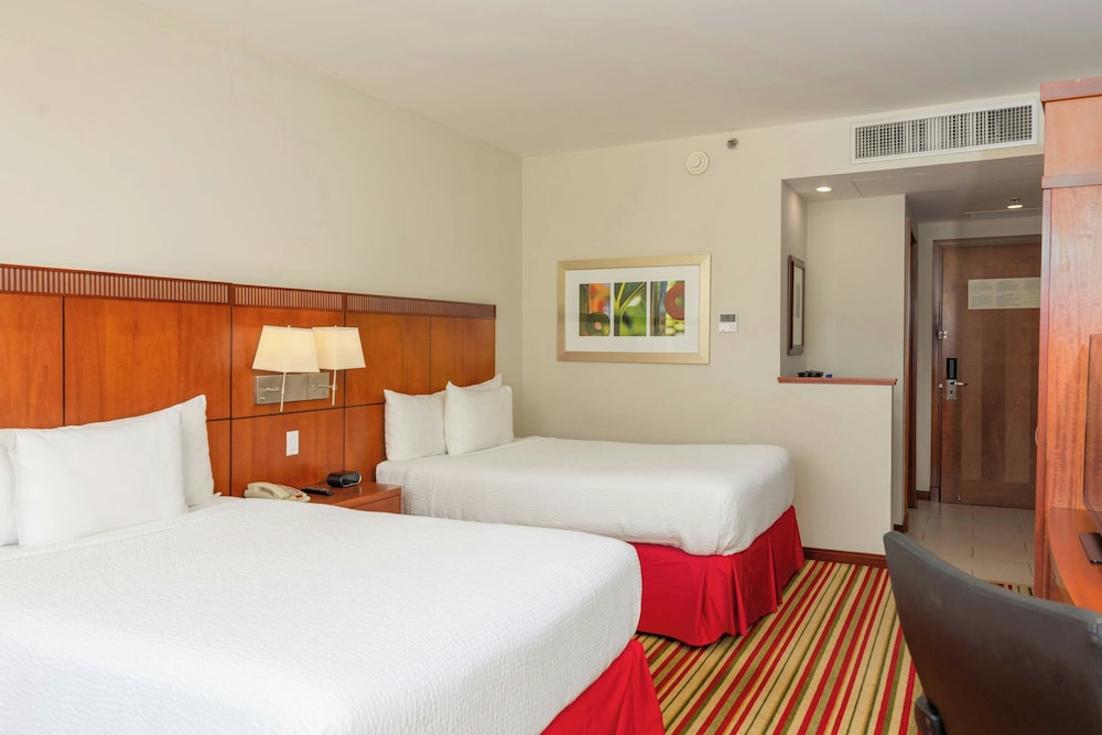 Room at Courtyard by Marriott Panama Multiplaza Mall, PANAMA