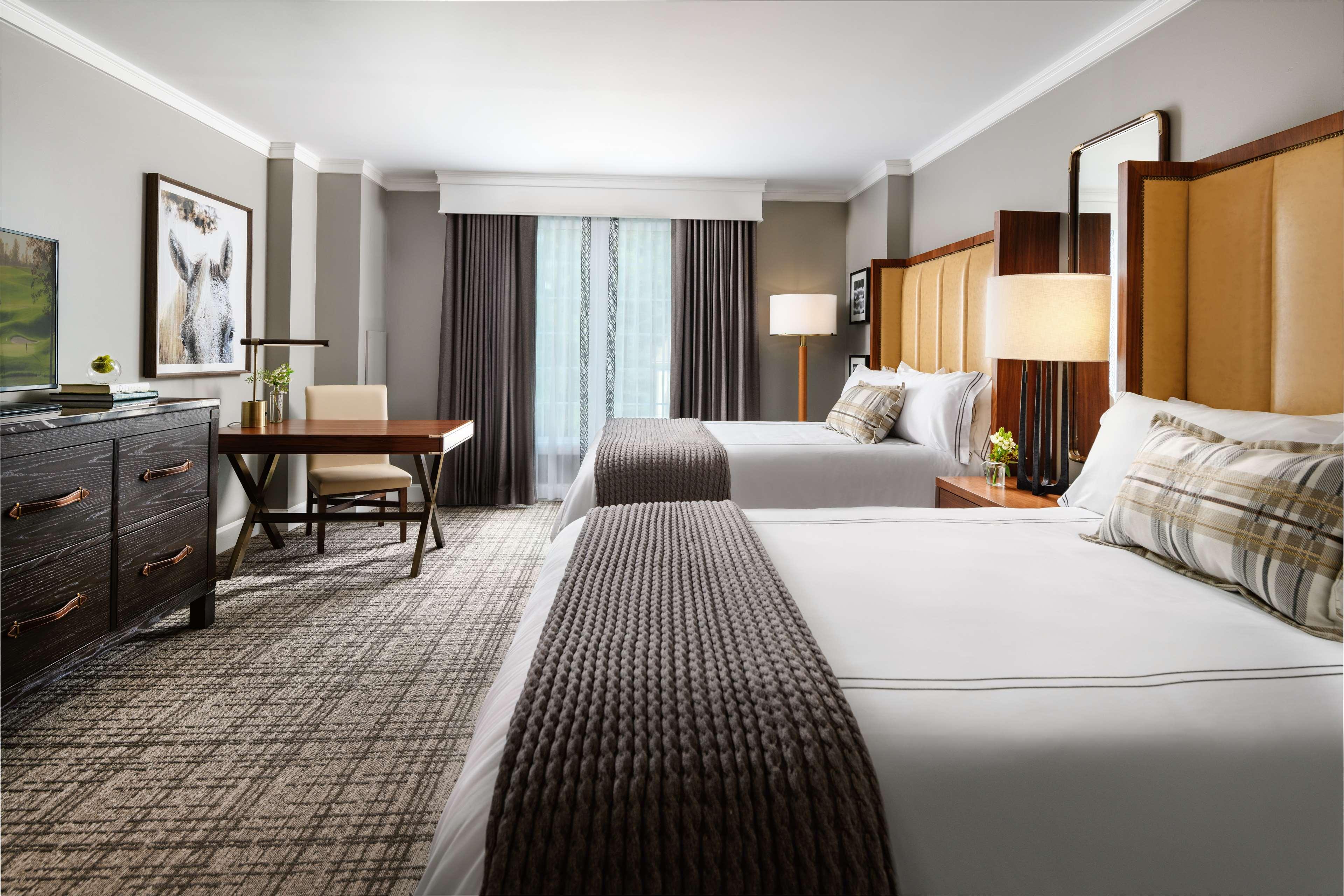Deluxe, 2 Queen Beds