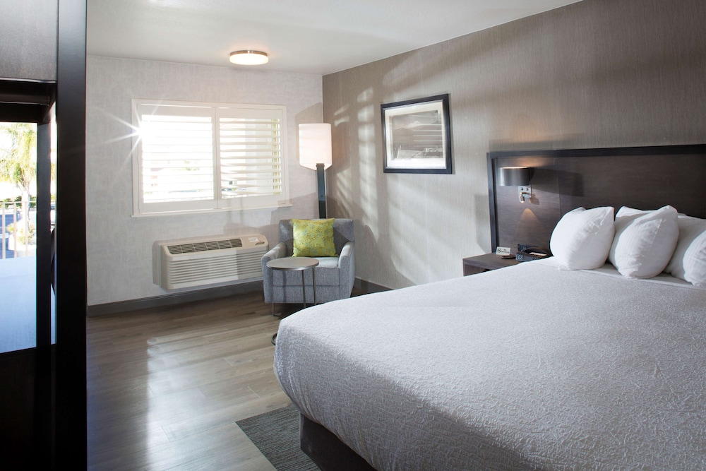 Best Western Plus Hilltop Inn 12/52