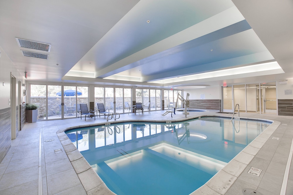Fairfield Inn & Suites By Marriott Wichita East 18/37