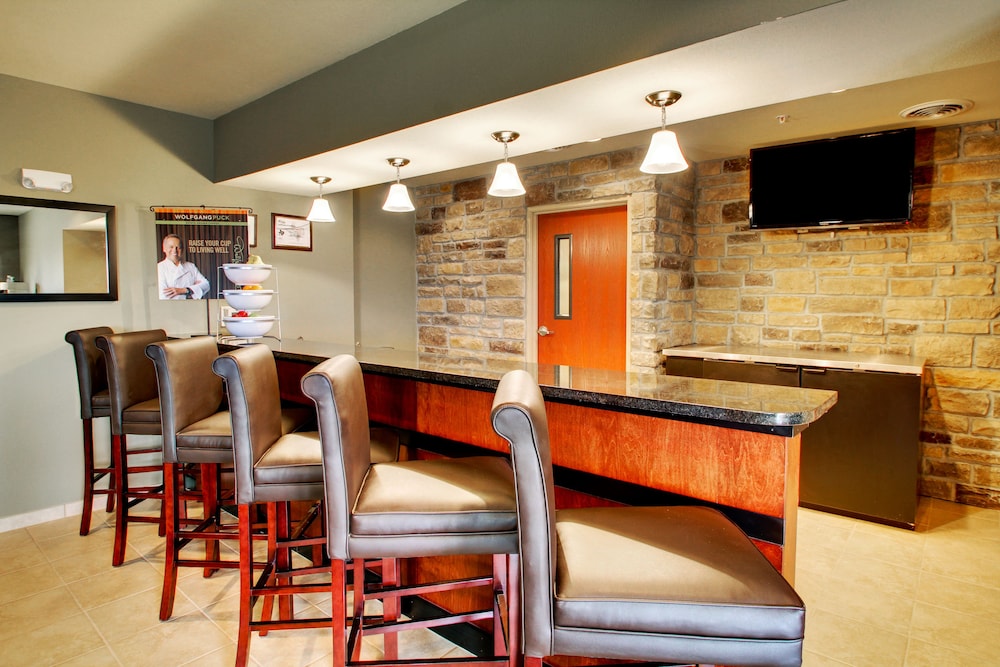 Stanton Inn And Suites 36/52