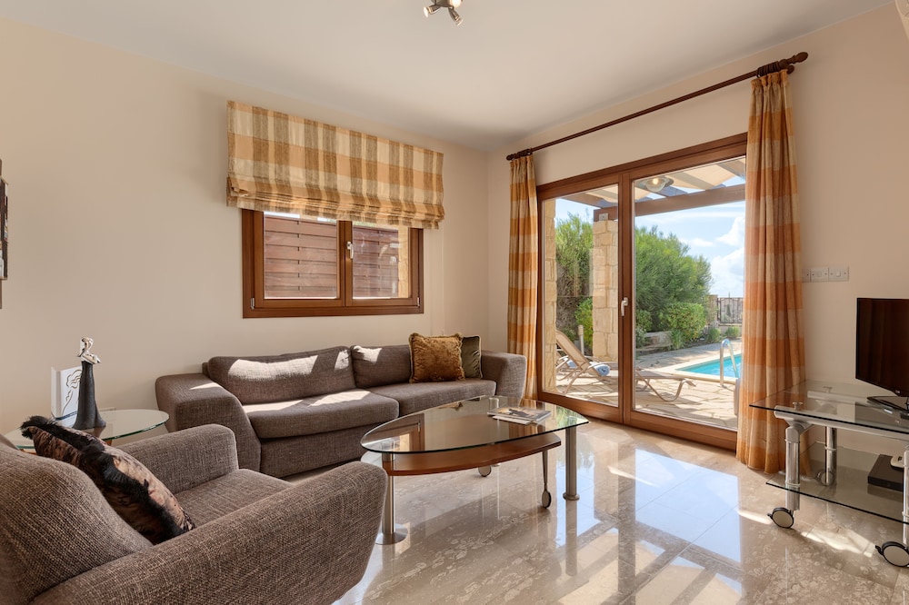 Aphrodite Hills Rentals - Junior Villas 32/50