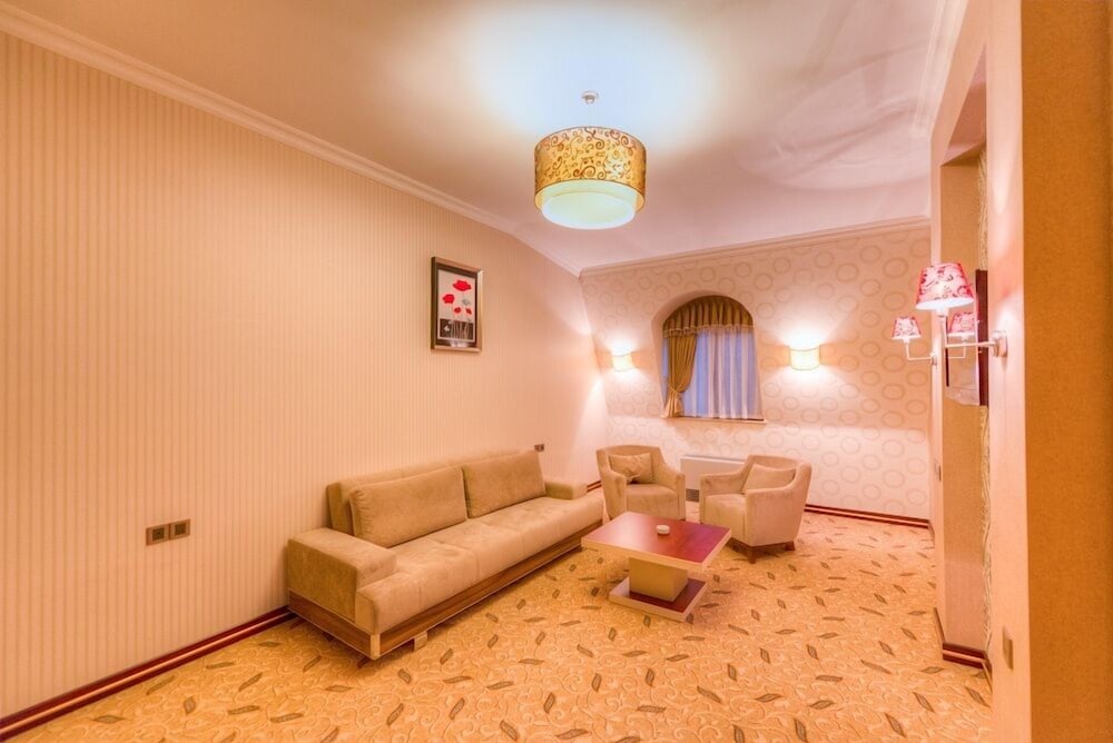 Grand Hotel Baku 38/47