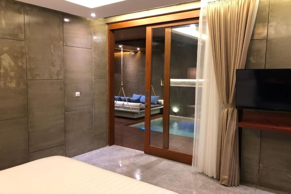 Aqilah Villa 37/50