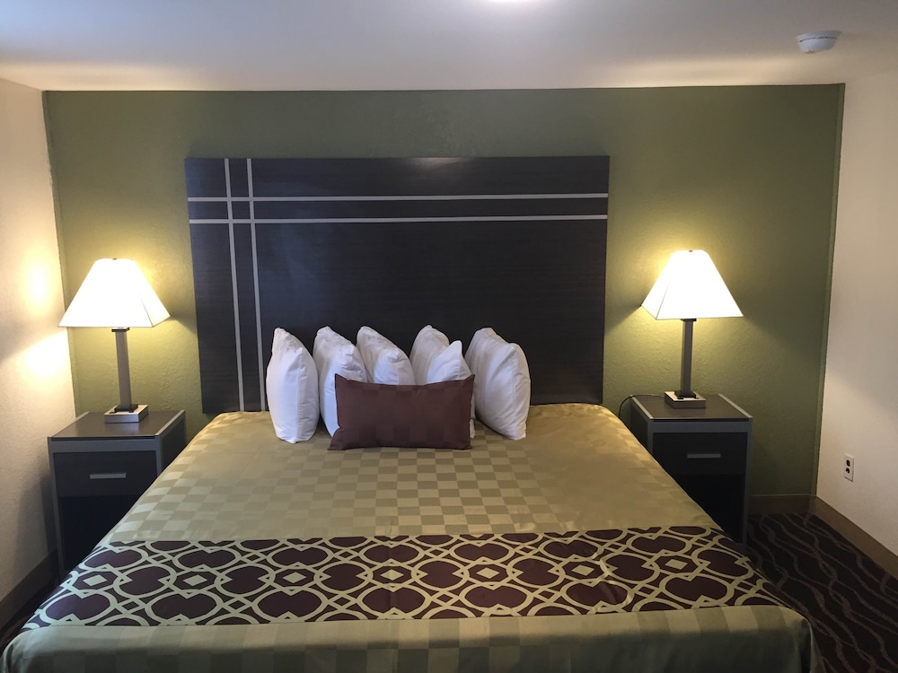 Wildwood Inn, a Travelodge by Wyndham 21/64