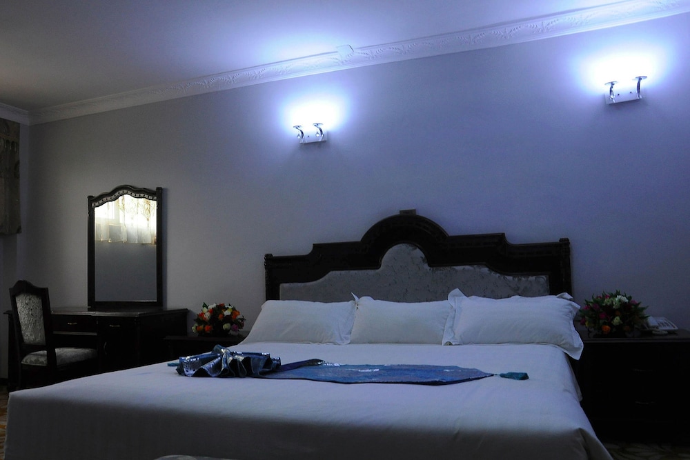 CLASSIC, DOUBLE BED, ACCESSIBLE