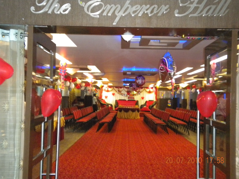 Capital O 33294 Hotel Sapphire Regency (Ex. Sapphire Regency) 37/50