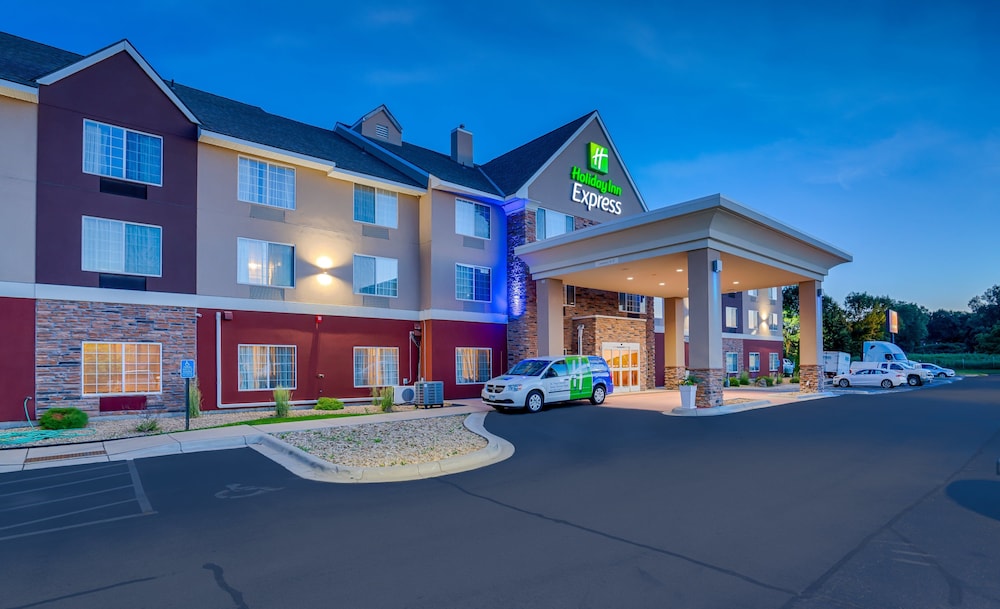 HOLIDAY INN EXPRESS ST PAUL S - INVER GROVE HGTS 1/47