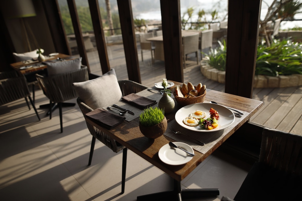 Crown Retreat Quy Nhon 72/88