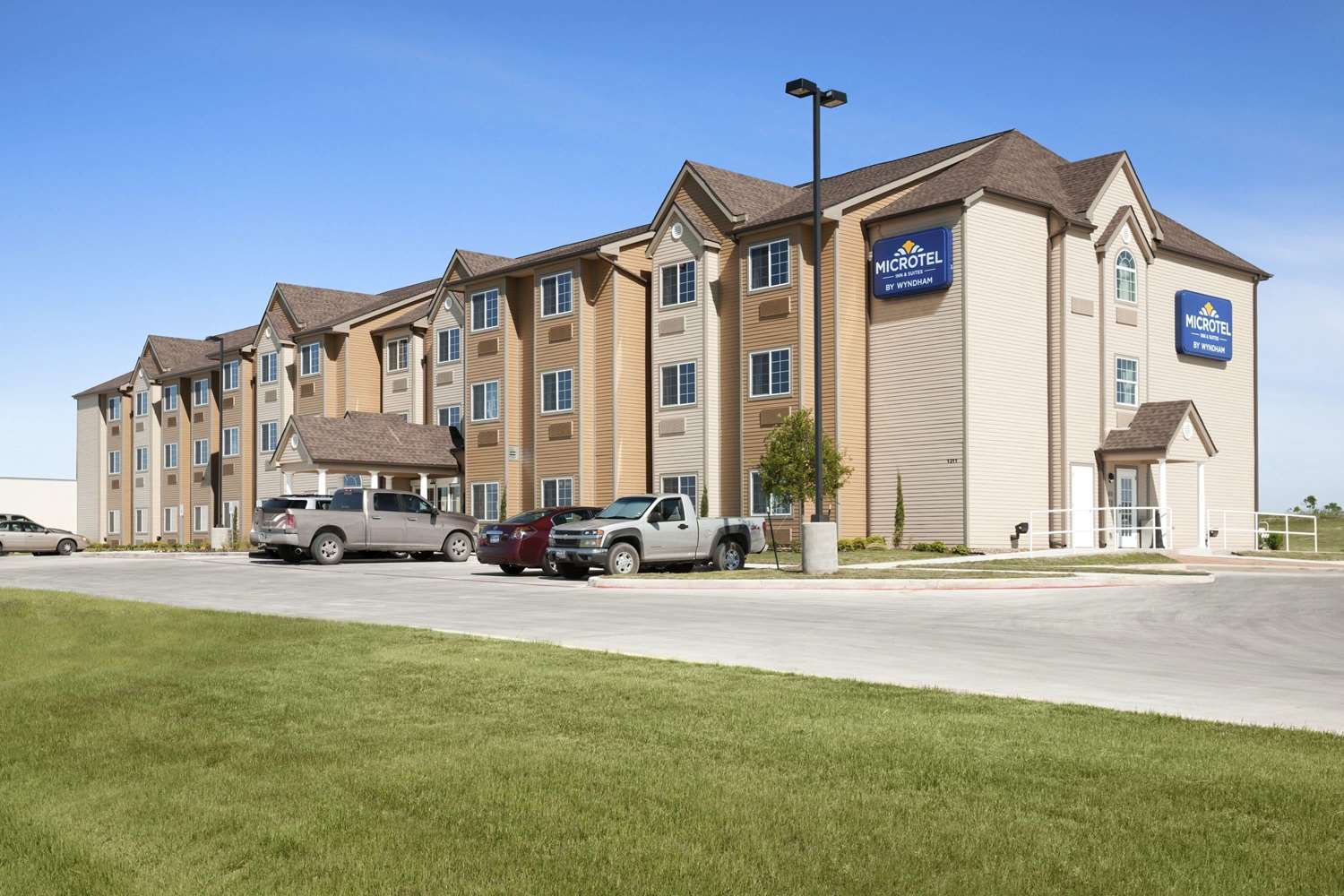 Microtel Inn & Suites by Wyndham Pleasanton 20/23
