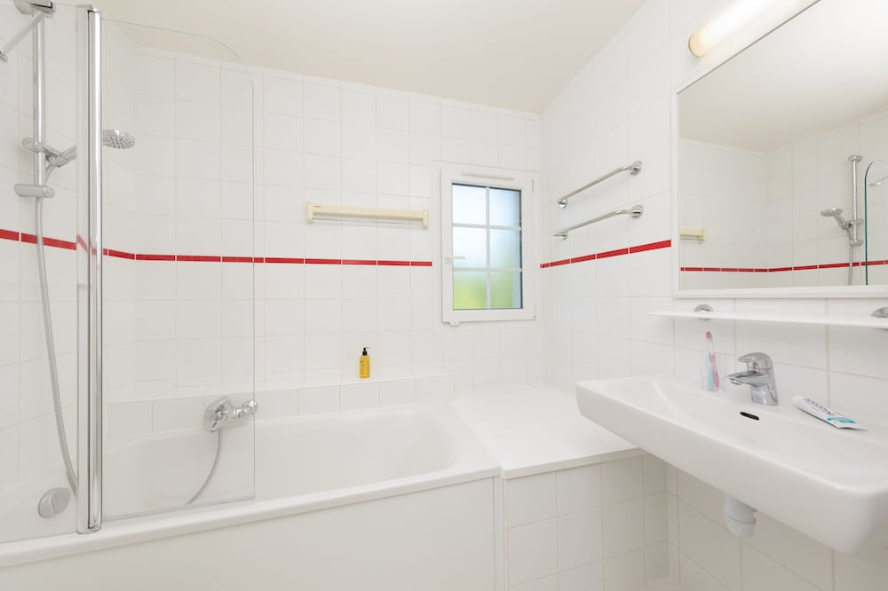 Design, Premium, Cottage, 1 Double and 4 Single Beds