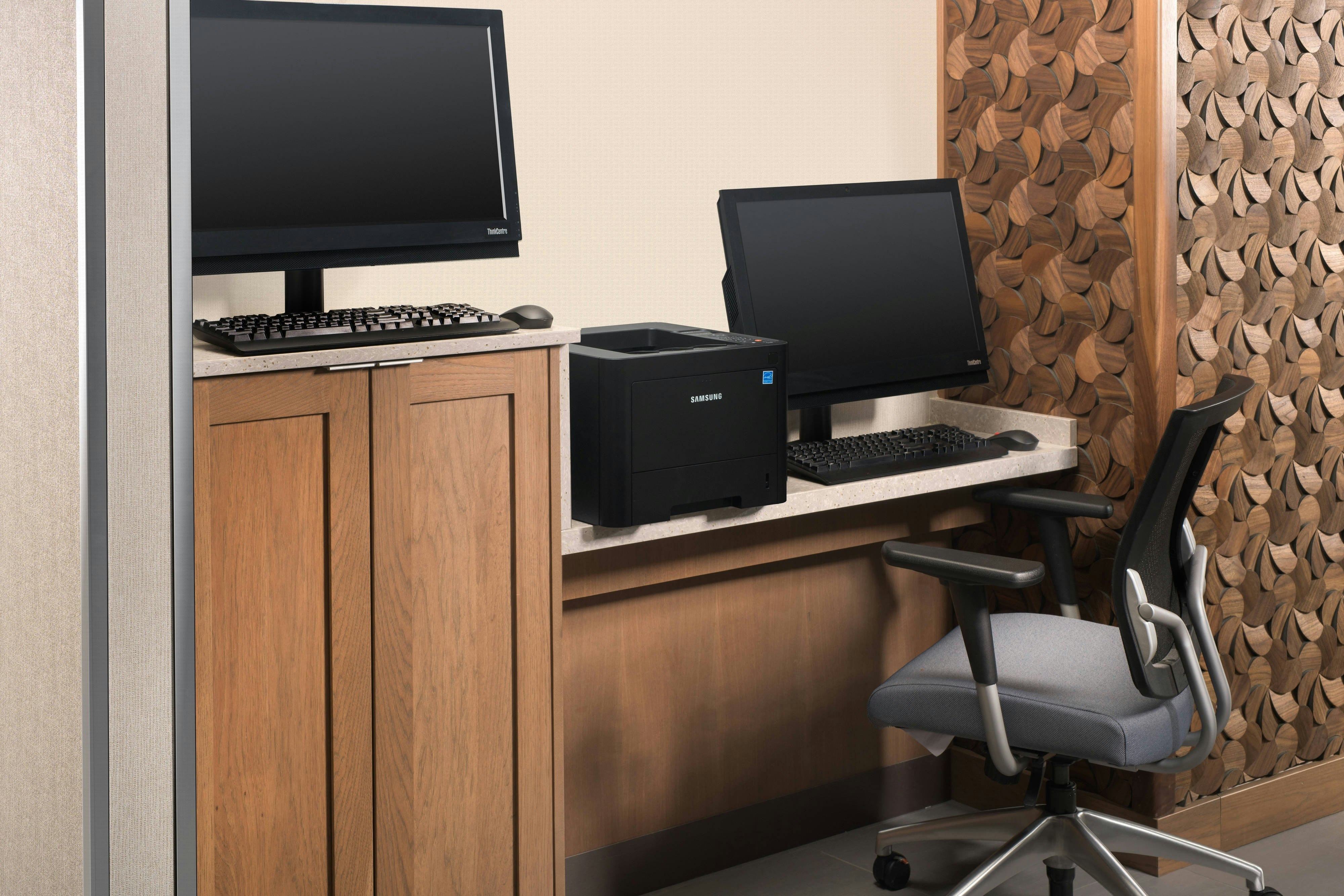 Fairfield Inn and Suites Athens Marriott 43/46