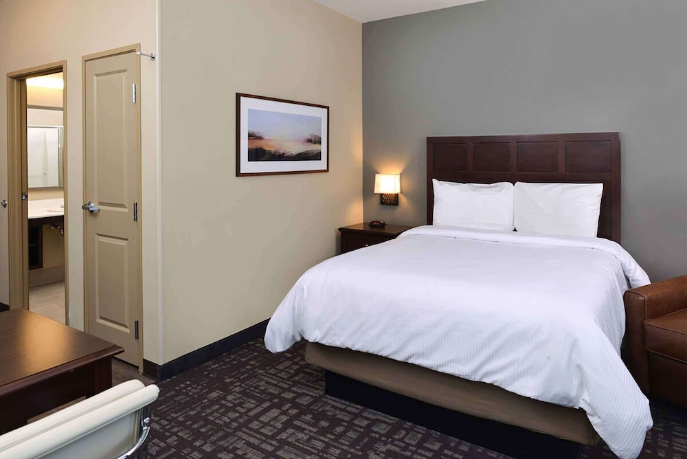 Legacy Suites Donaldsonville 2/15
