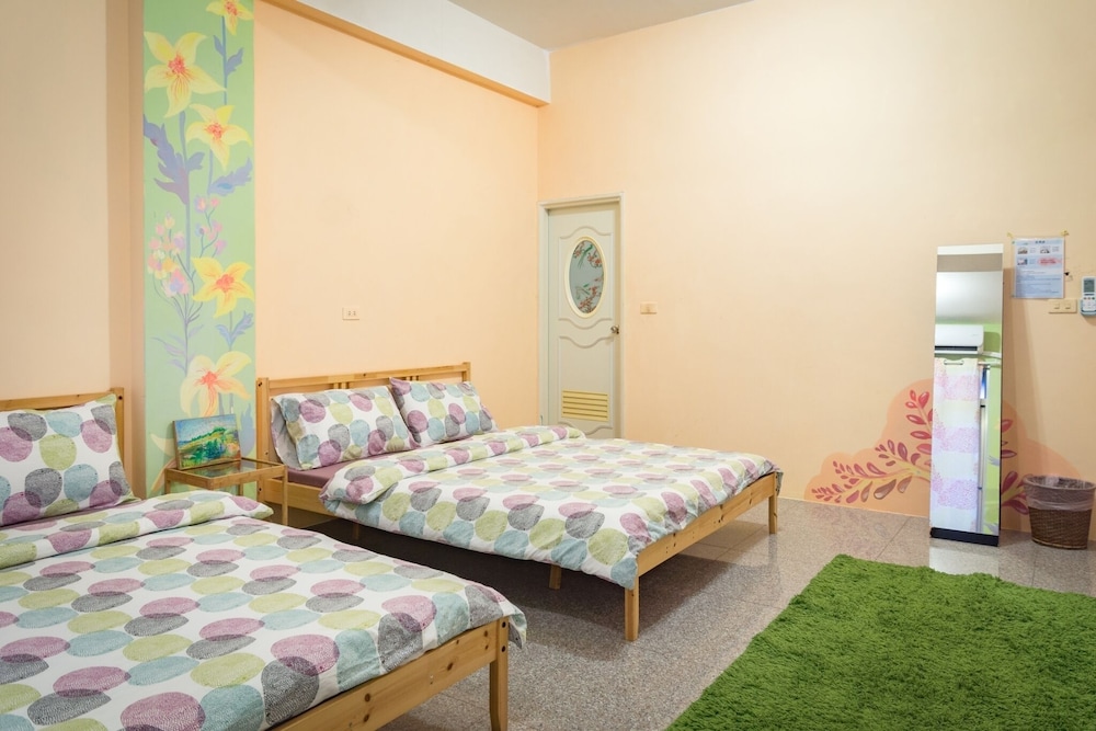 Fish Hostel 11/50