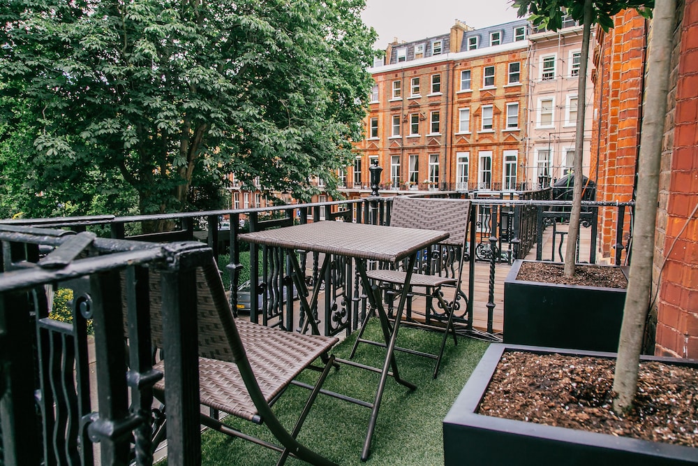 Twenty Nevern Square Hotel 36/49