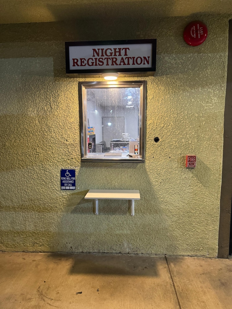 Five Star Inn West Covina 8/42