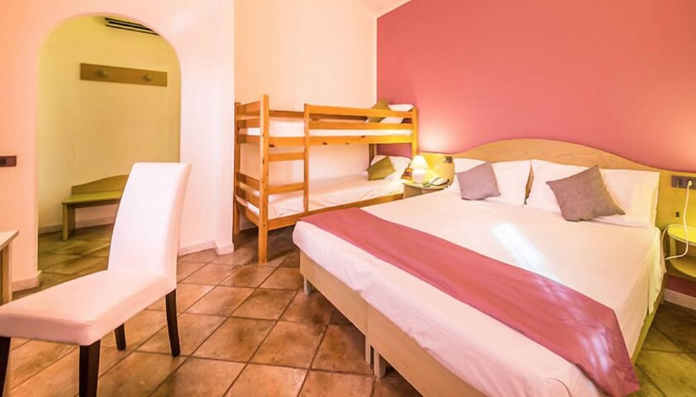 Hotel Rocca Dorada 9/41