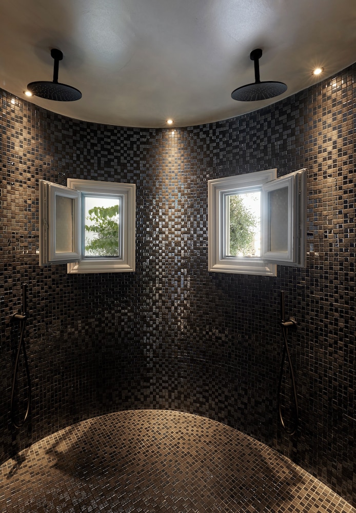 Kalisti Hotel And Suites 40/72