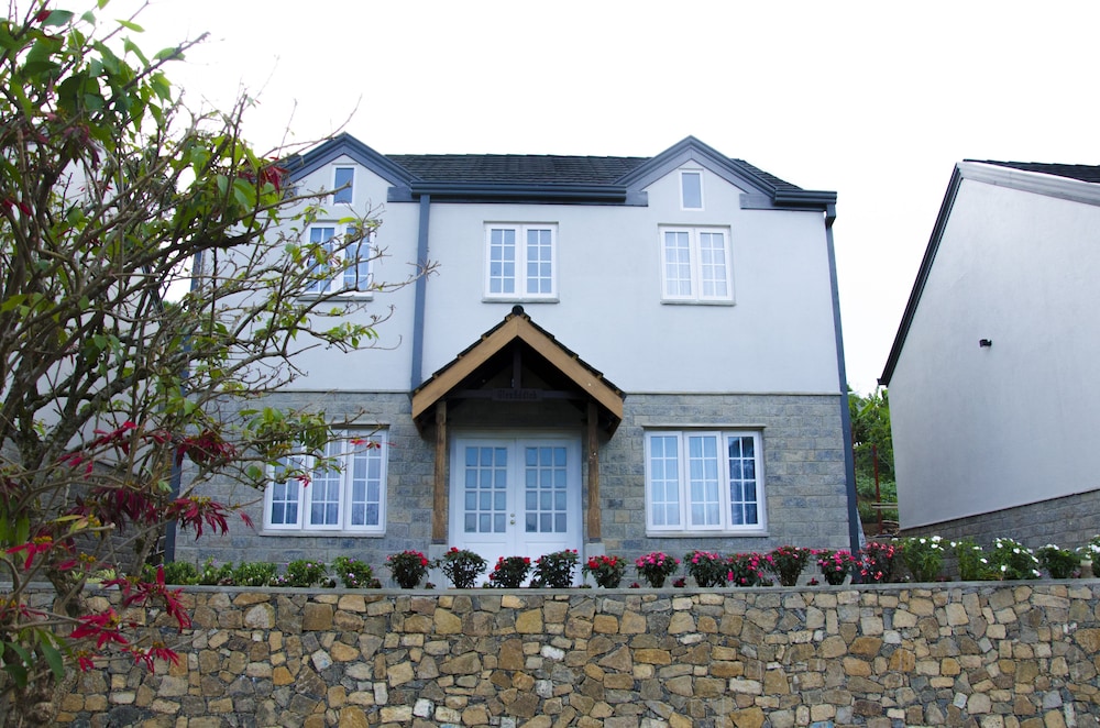 Scottish Cottages By Fairway 2/50