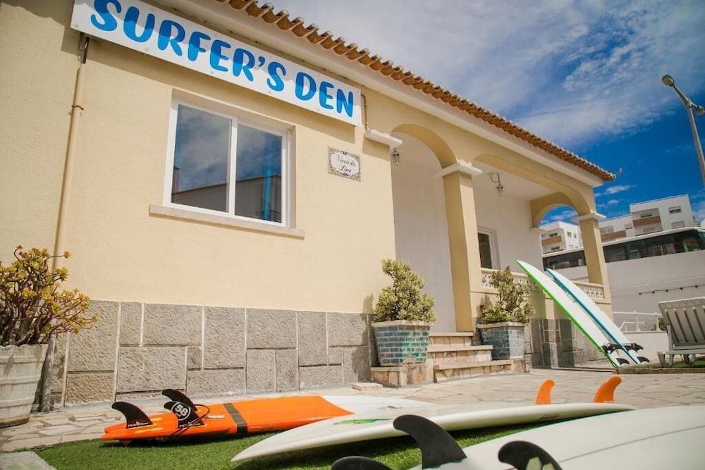 Surfer's Den Ericeira 1/43