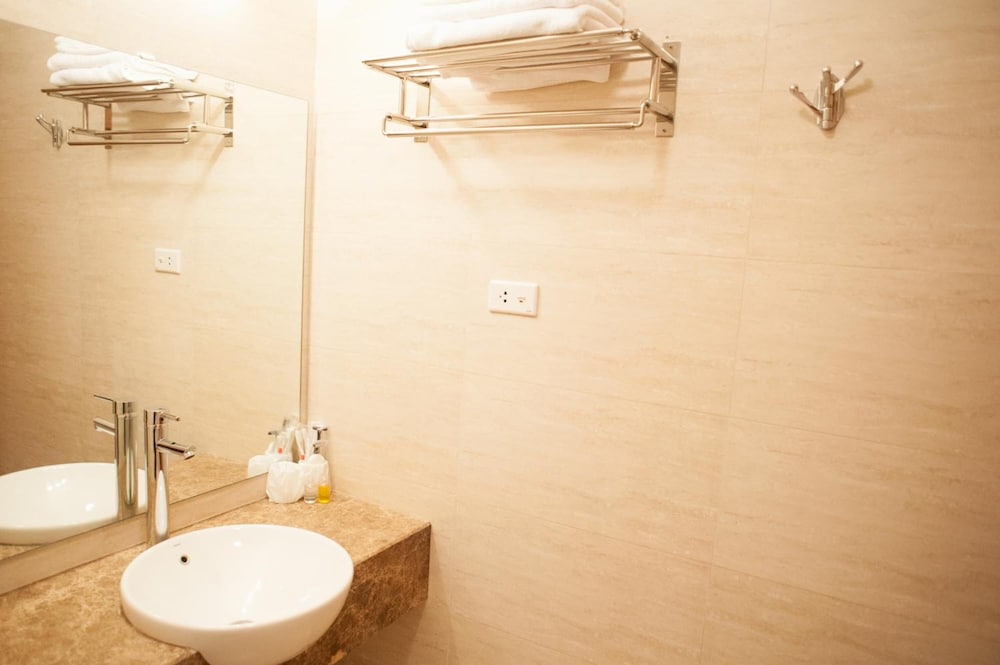 Mely Hotel 48/56