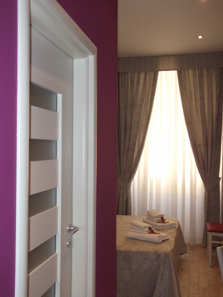 Five Rooms Rome 37/63