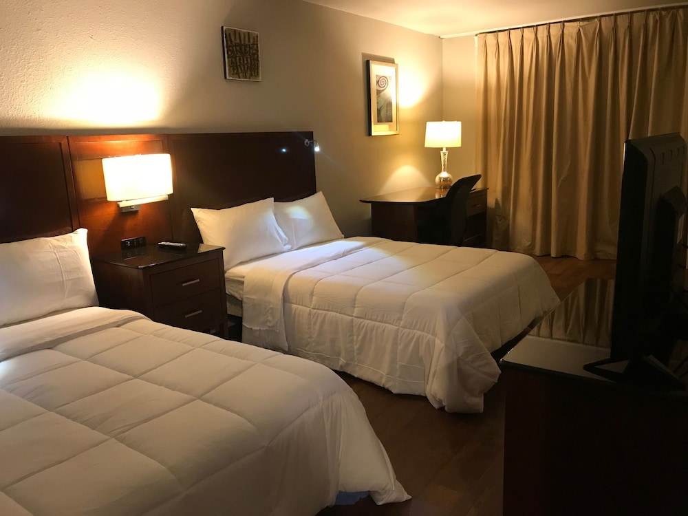 Stratus Suites Boutique Hotel 16/39