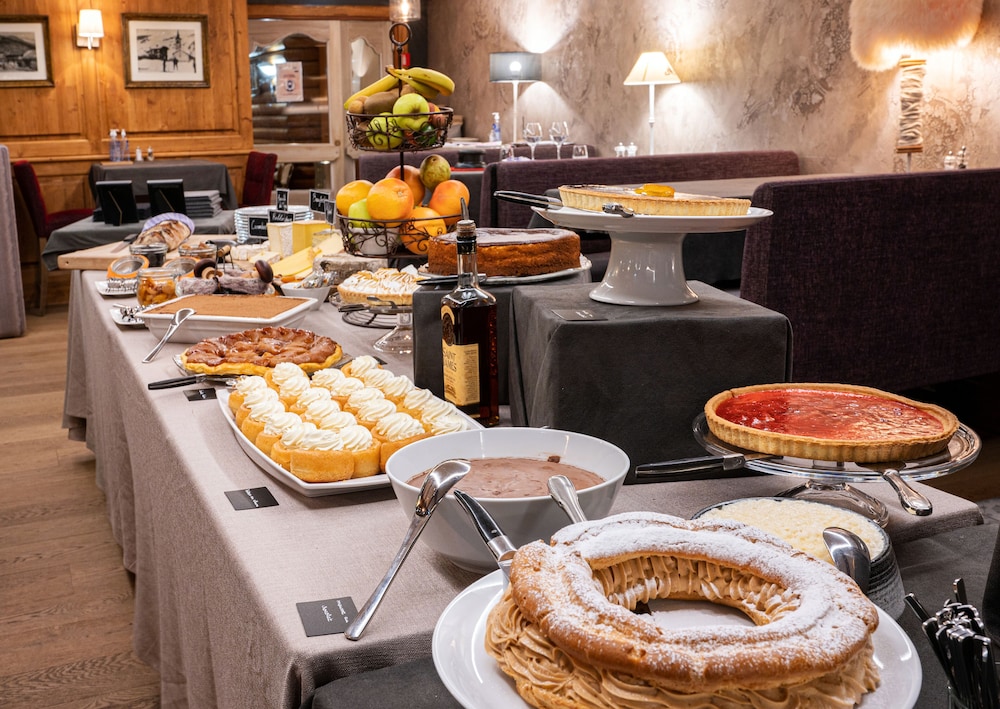 Les Campanules Hotel Restaurant 52/60