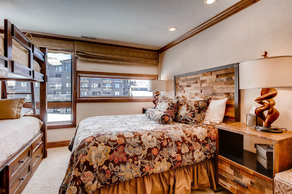 The Vail Spa Condominiums 61/76