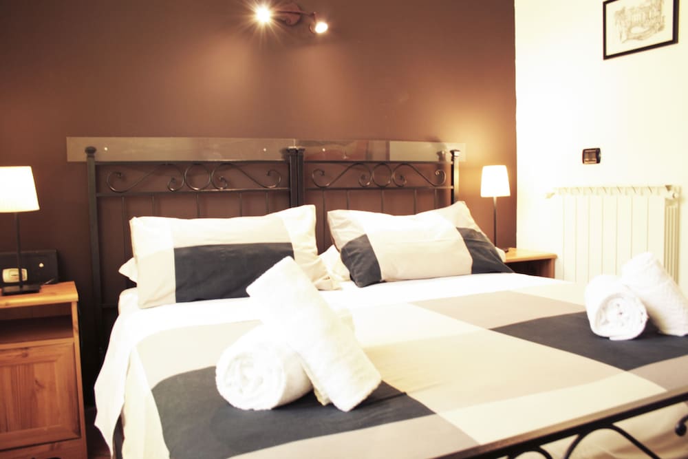 Sixtythree Guesthouse 25/40