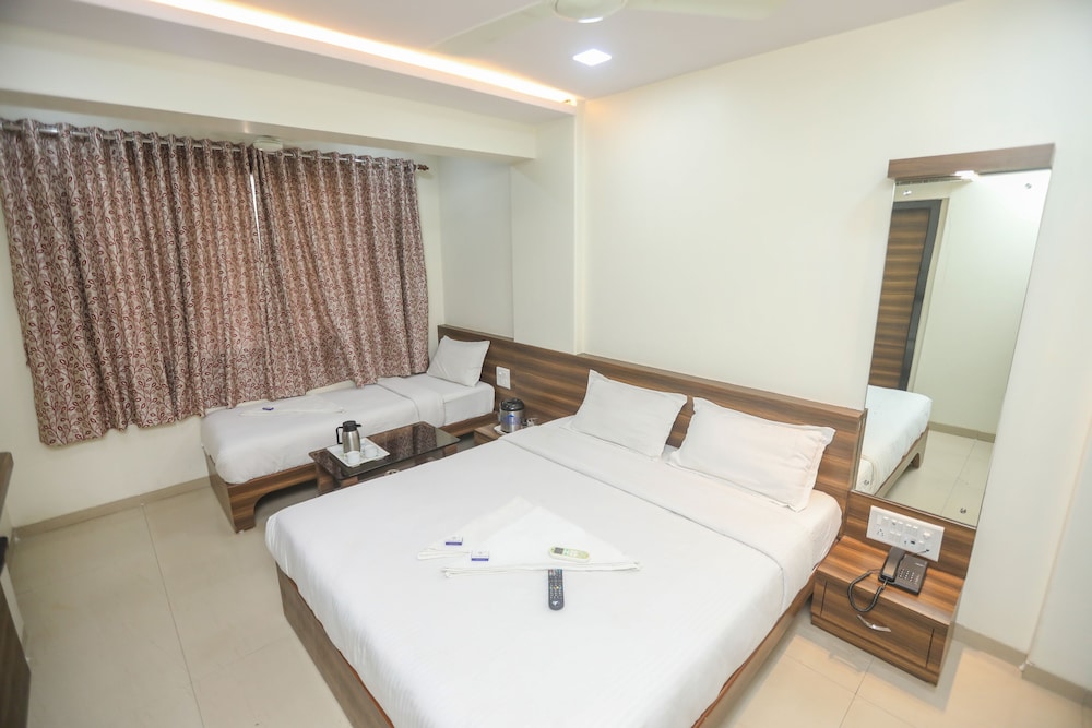 Hotel Midtown Andheri 16/34