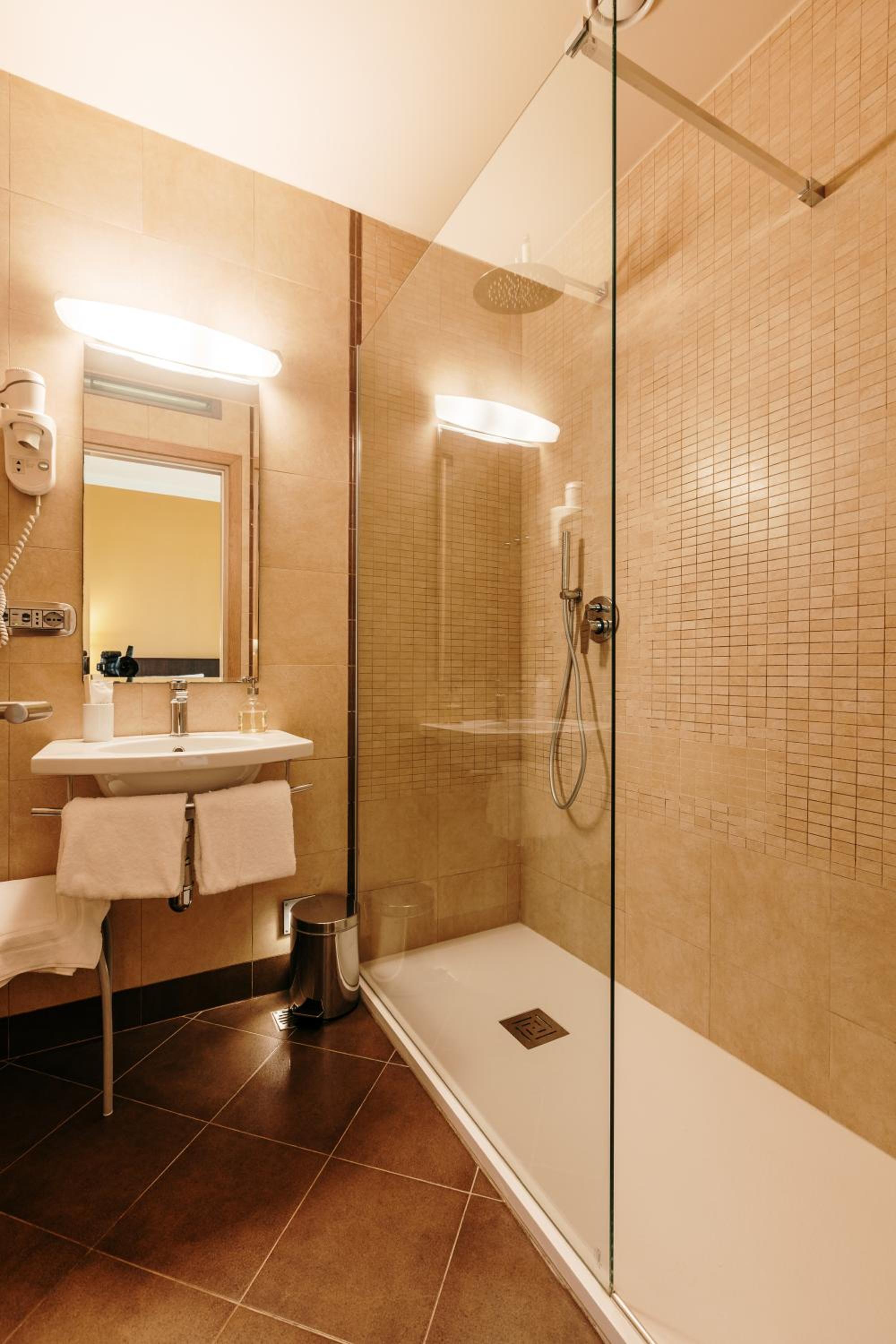 Hotel Dei Vicari 50/50