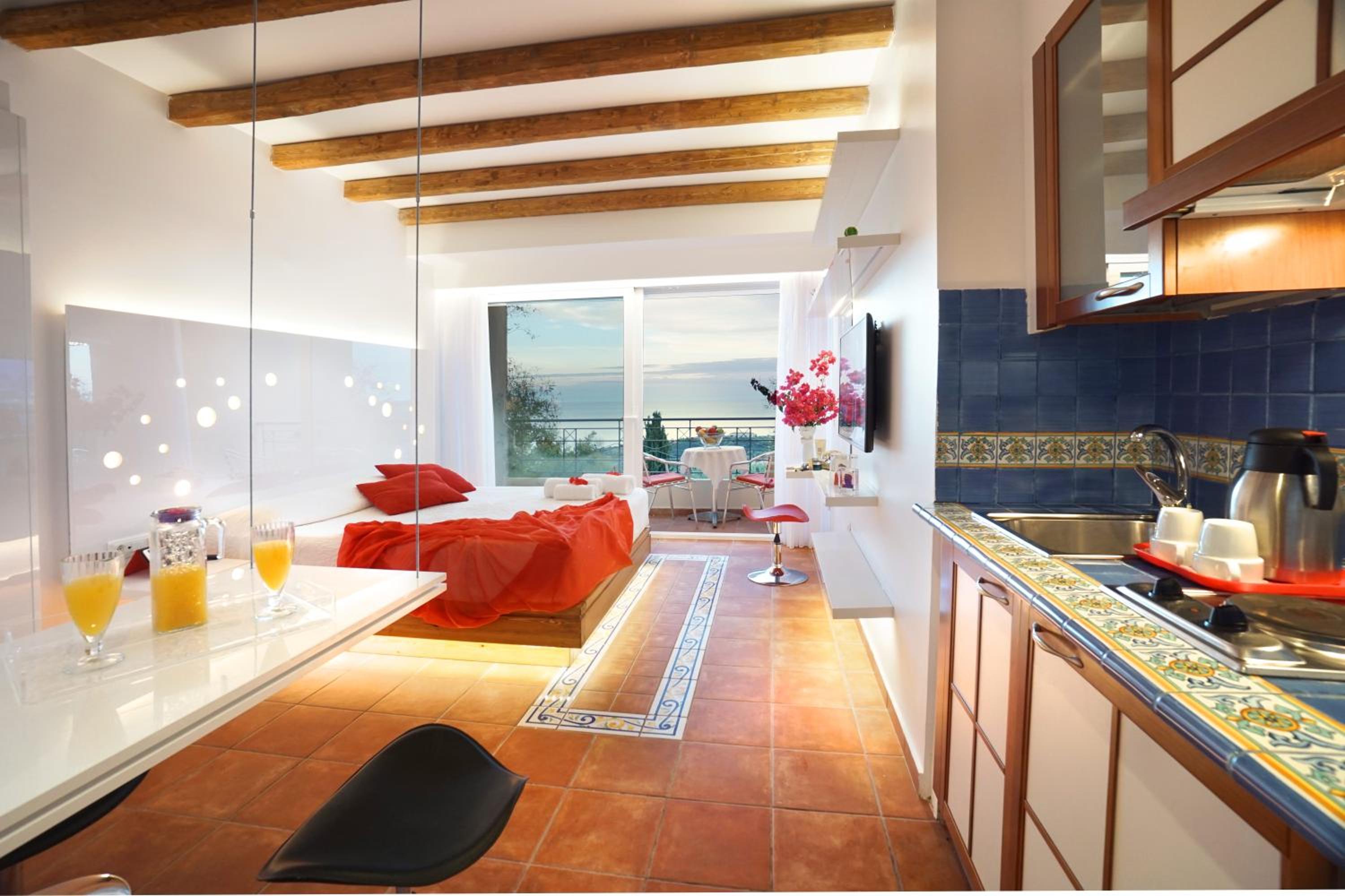 Felix Residence 66/66