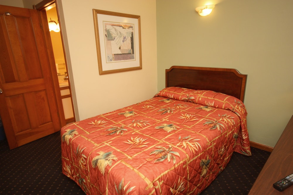 Calypso Boutique Hotel 10/29