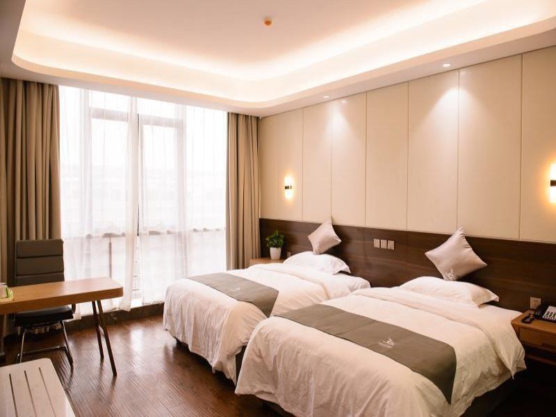 GreenTree Eastern Rizhao High Speed Railway Station Hotel 9/18