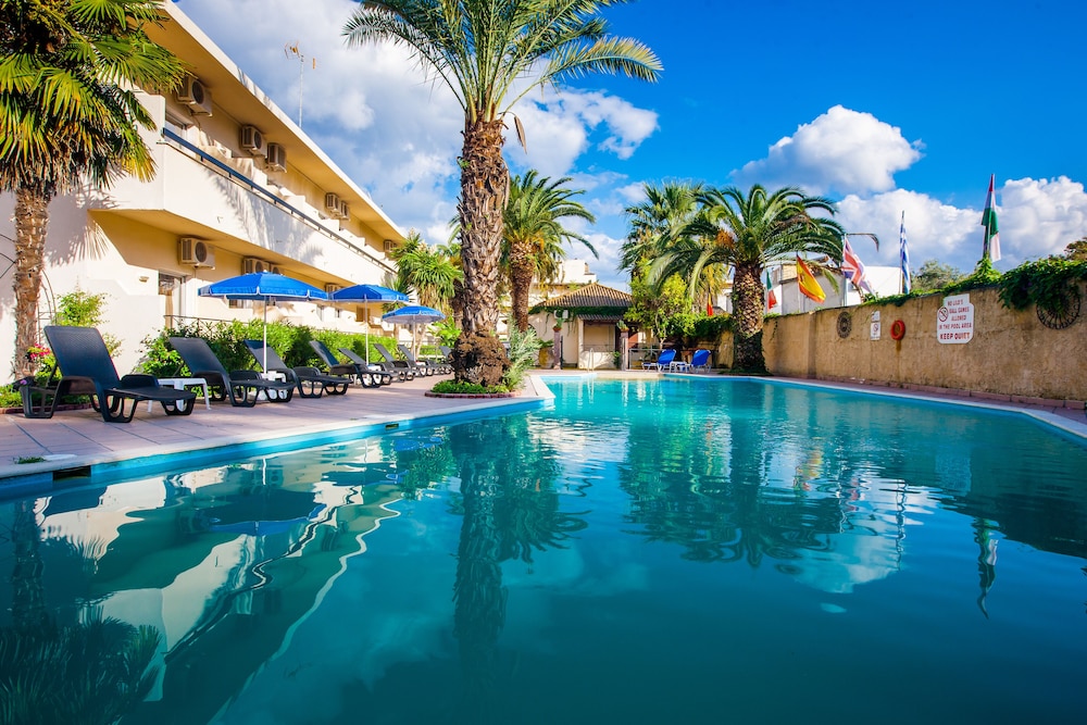 Ipsos Di Mare - Adults Only 6/41