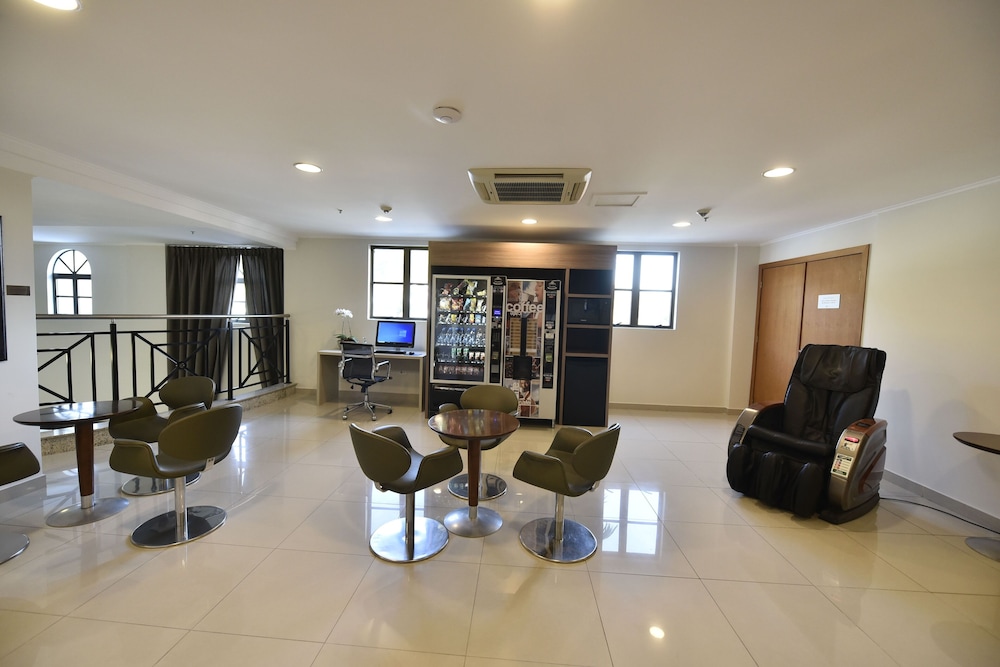 Hotel Rainha dos Apostolos 21/46