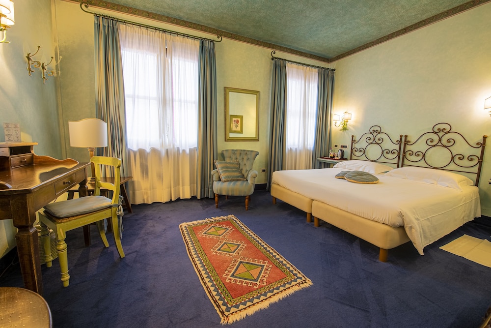 Boccaccio Hotel 20/65