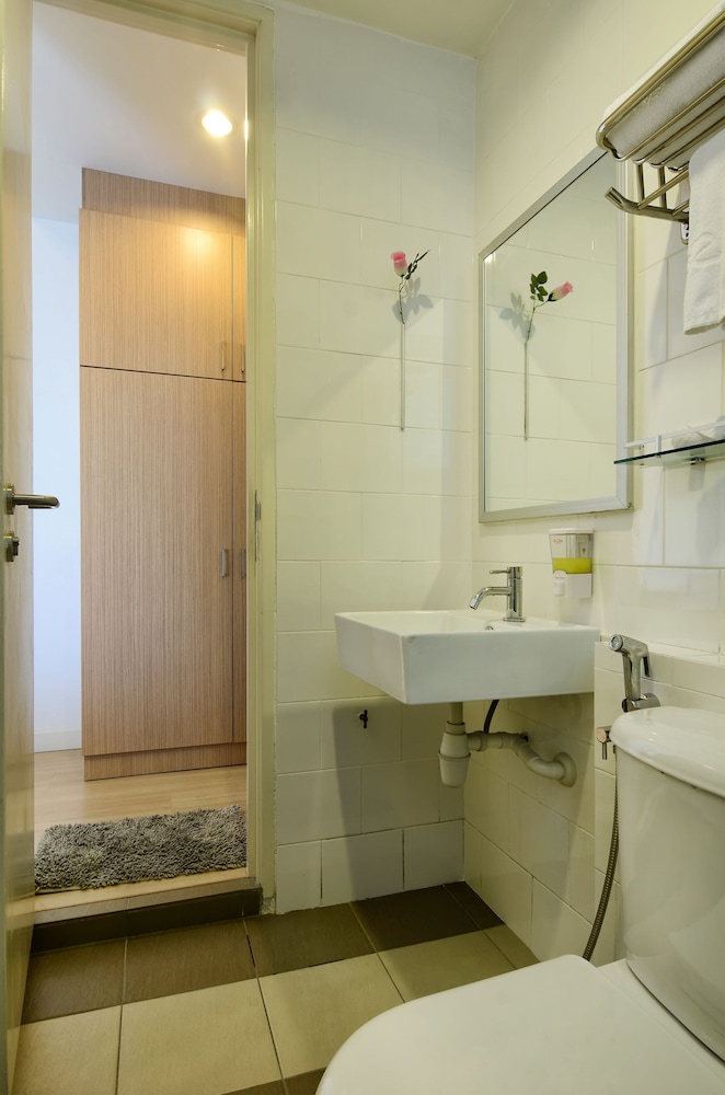 One-Stop Residence & Hotel 10/51